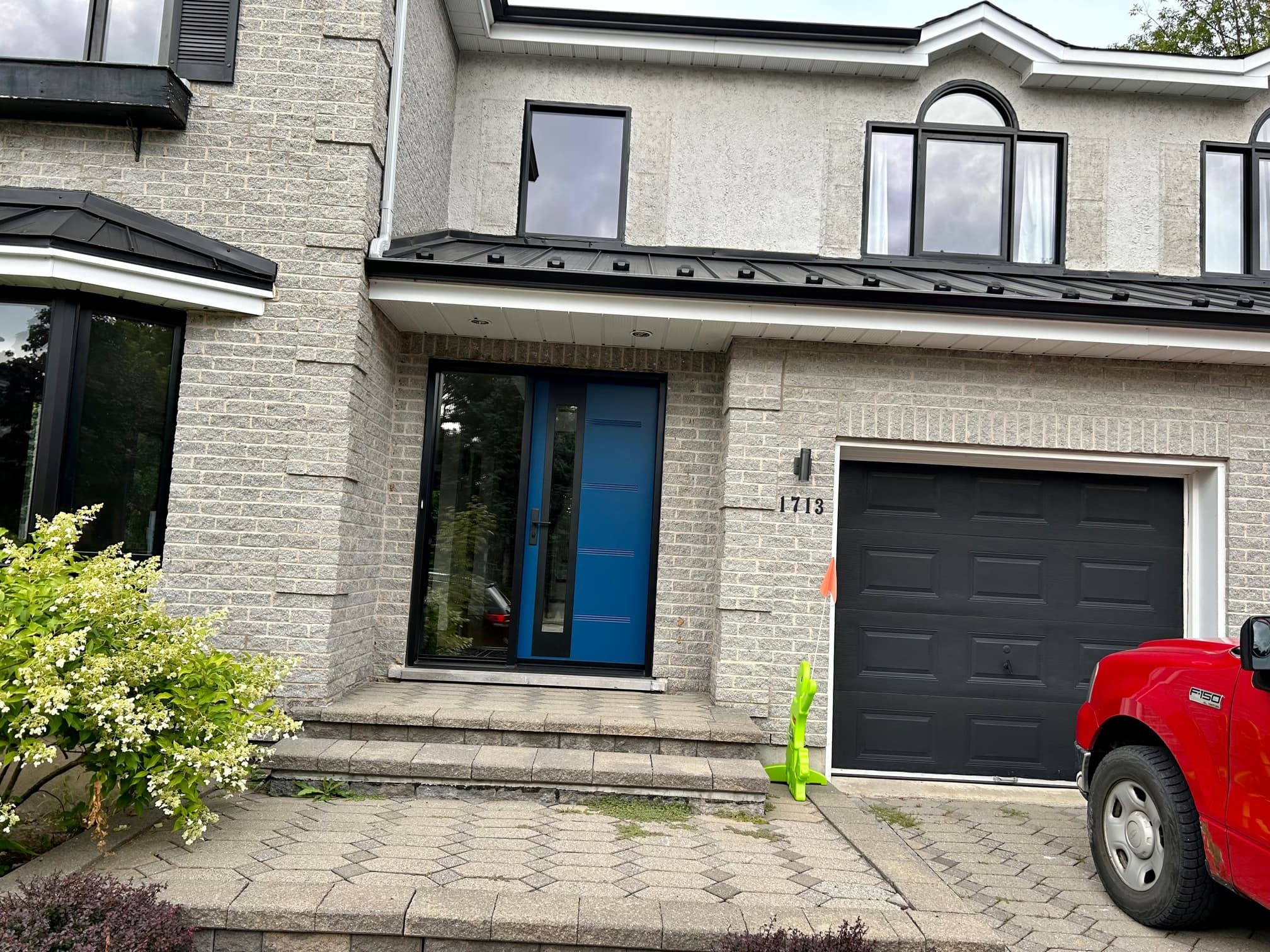 Door & windows project | DV Aluminium & PVC - Montreal windows and doors